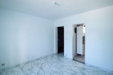 Sala de apartamento à venda com 2 quartos, 55m² em Olaria, Rio de Janeiro