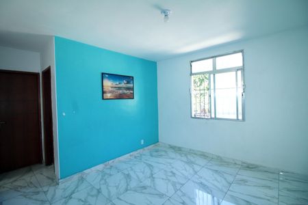 Sala de apartamento à venda com 2 quartos, 55m² em Olaria, Rio de Janeiro