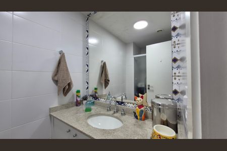 Apartamento à venda com 62m², 2 quartos e 1 vaga Apartamento à venda com 62m², 2 quartos e 1 vagaBanheiro