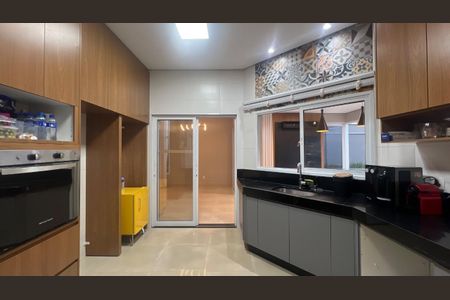 Casa de condomínio à venda com 259m², 3 quartos e 4 vagasFoto 51