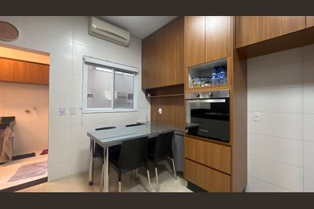 Casa de condomínio à venda com 259m², 3 quartos e 4 vagasFoto 49