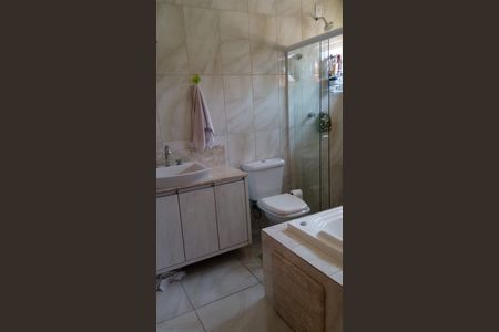 Casa à venda com 360m², 3 quartos e 6 vagas Casa à venda com 360m², 3 quartos e 6 vagasBanheiro