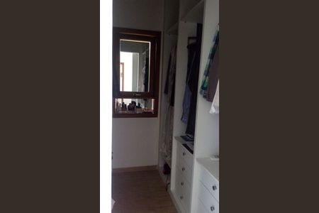 Casa à venda com 360m², 3 quartos e 6 vagas Casa à venda com 360m², 3 quartos e 6 vagasQuarto