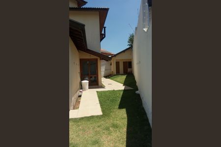 Casa à venda com 360m², 3 quartos e 6 vagas Casa à venda com 360m², 3 quartos e 6 vagasÁrea externa