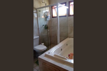 Casa à venda com 360m², 3 quartos e 6 vagas Casa à venda com 360m², 3 quartos e 6 vagasBanheiro