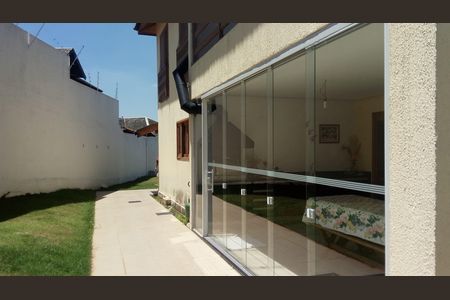 Casa à venda com 360m², 3 quartos e 6 vagas Casa à venda com 360m², 3 quartos e 6 vagasÁrea externa