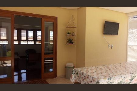 Casa à venda com 360m², 3 quartos e 6 vagas Casa à venda com 360m², 3 quartos e 6 vagasCozinha