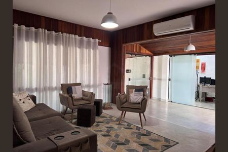 Casa à venda com 3 quartos, 148m² em Parque São Quirino, Campinas