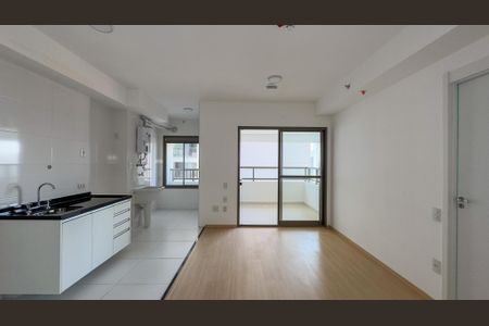 sala, Cozinha e Área de Serviço de apartamento para alugar com 1 quarto, 50m² em Santo Amaro, São Paulo