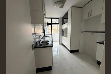 Cozinha de apartamento à venda com 3 quartos, 110m² em Paraíso, São Paulo