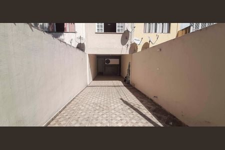 Casa à venda com 130m², 2 quartos e 3 vagas Casa à venda com 130m², 2 quartos e 3 vagasGaragem