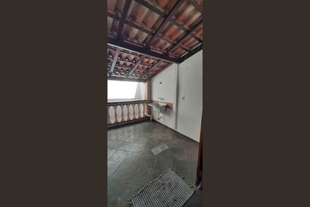 Casa à venda com 130m², 2 quartos e 3 vagas