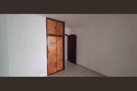 Casa à venda com 130m², 2 quartos e 3 vagas