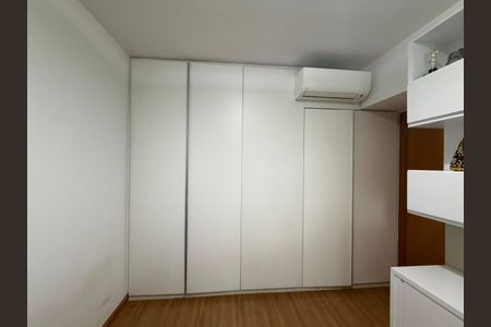 Apartamento à venda com 138m², 4 quartos e 3 vagasPrimeiro Quarto