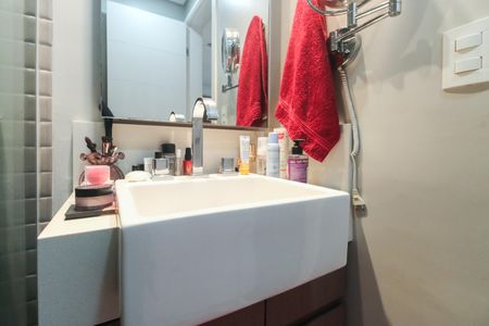 Apartamento à venda com 54m², 2 quartos e 2 vagasBanheiro Social 