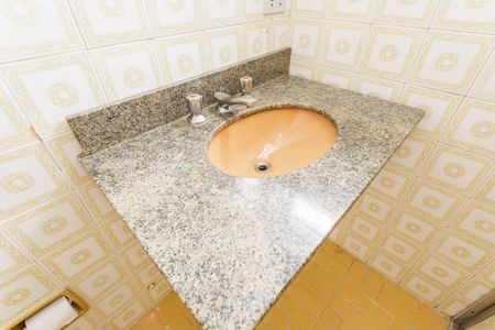 Apartamento à venda com 73m², 2 quartos e 1 vaga Apartamento à venda com 73m², 2 quartos e 1 vagaBanheiro