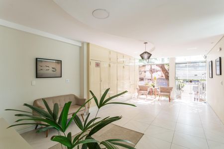 Apartamento à venda com 73m², 2 quartos e 1 vaga Apartamento à venda com 73m², 2 quartos e 1 vagaHall social