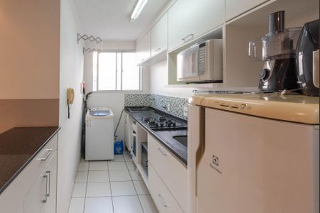 Cozinha de apartamento à venda com 2 quartos, 45m² em Loteamento Parque São Martinho, Campinas