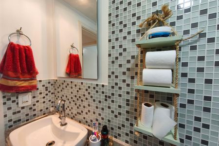 Apartamento à venda com 45m², 2 quartos e 1 vaga Apartamento à venda com 45m², 2 quartos e 1 vagaBanheiro