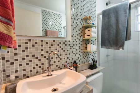 Apartamento à venda com 45m², 2 quartos e 1 vaga Apartamento à venda com 45m², 2 quartos e 1 vagaBanheiro