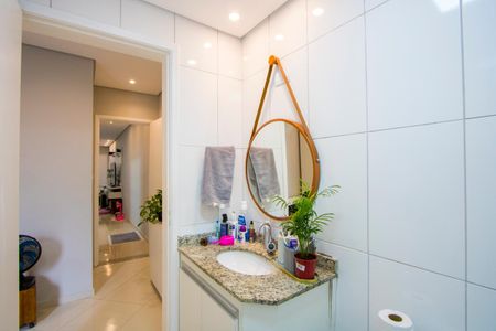 Apartamento à venda com 64m², 2 quartos e 1 vaga Apartamento à venda com 64m², 2 quartos e 1 vagaBanheiro do quarto 1