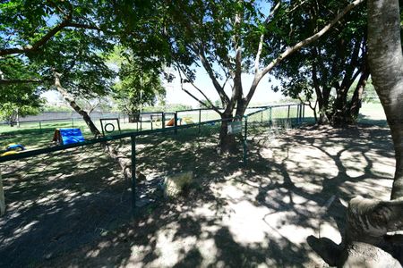 Casa de condomínio à venda com 310m², 3 quartos e 4 vagasPet Place