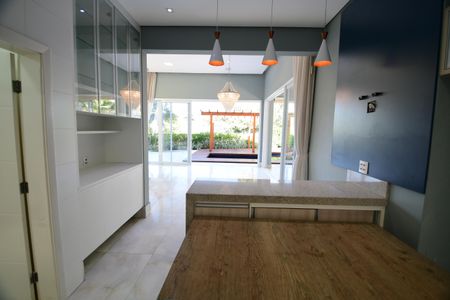 Casa de condomínio à venda com 310m², 3 quartos e 4 vagasCozinha