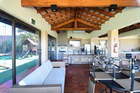 Casa de condomínio à venda com 310m², 3 quartos e 4 vagasÁrea comum - Churrasqueira