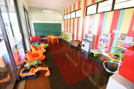 Casa de condomínio à venda com 310m², 3 quartos e 4 vagasBrinquedoteca