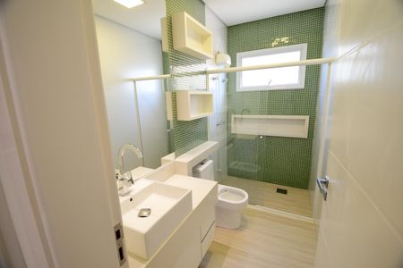 Casa de condomínio à venda com 310m², 3 quartos e 4 vagasBanheiro Suíte