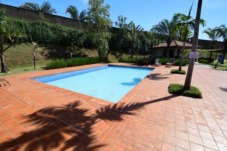 Casa de condomínio à venda com 310m², 3 quartos e 4 vagasÁrea comum - Piscina