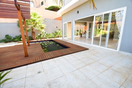 Casa de condomínio à venda com 310m², 3 quartos e 4 vagasPiscina