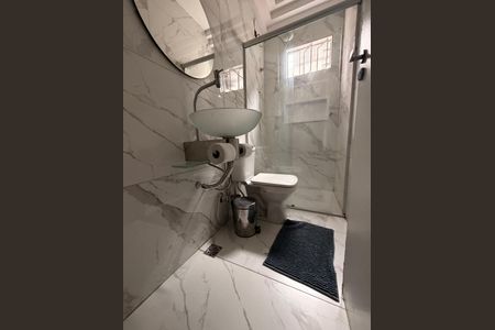Casa para alugar com 270m², 3 quartos e 5 vagasBanheiro social 01