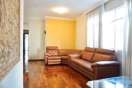 Apartamento à venda com 3 quartos, 106m² em Carmo, Belo Horizonte