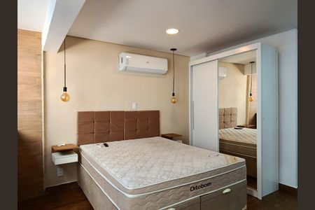 Estúdio de kitnet/studio para alugar com 1 quarto, 33m² em Pinheiros, São Paulo