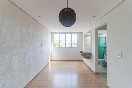 Sala de apartamento para alugar com 2 quartos, 56m² em Cezar de Souza, Mogi das Cruzes