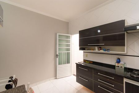 Casa para alugar com 100m², 2 quartos e 2 vagasCozinha