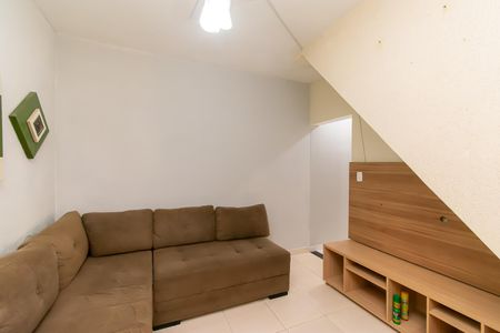 Casa para alugar com 100m², 2 quartos e 2 vagasSala