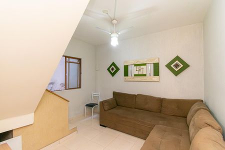 Sala de casa para alugar com 2 quartos, 100m² em Parque São Lucas, São Paulo