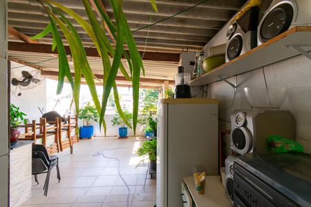 Casa para alugar com 100m², 2 quartos e 2 vagasÁrea de Serviço