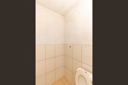 Casa para alugar com 100m², 2 quartos e 2 vagasBanheiro de Serviço