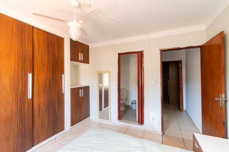 Casa para alugar com 100m², 2 quartos e 2 vagasSuíte