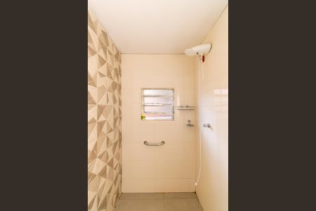 Casa para alugar com 100m², 2 quartos e 2 vagasBanheiro da Suíte