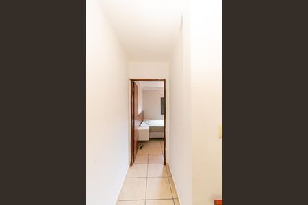 Casa para alugar com 100m², 2 quartos e 2 vagasCorredor