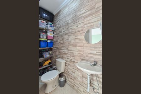 Casa à venda com 237m², 3 quartos e 4 vagasBanheiro de serviço