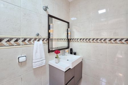 Casa à venda com 237m², 3 quartos e 4 vagasBanheiro da Suíte