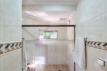 Casa à venda com 237m², 3 quartos e 4 vagasBanheiro da Suíte