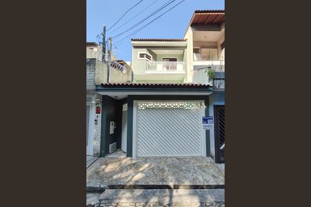 Casa à venda com 237m², 3 quartos e 4 vagasFachada