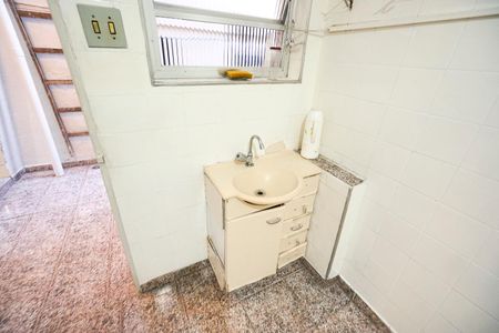 Casa à venda com 130m², 5 quartos e sem vaga Casa à venda com 130m², 5 quartos e sem vagaPia