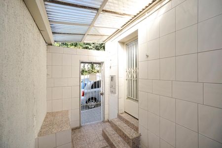 Casa à venda com 130m², 5 quartos e sem vaga Casa à venda com 130m², 5 quartos e sem vagaEntrada